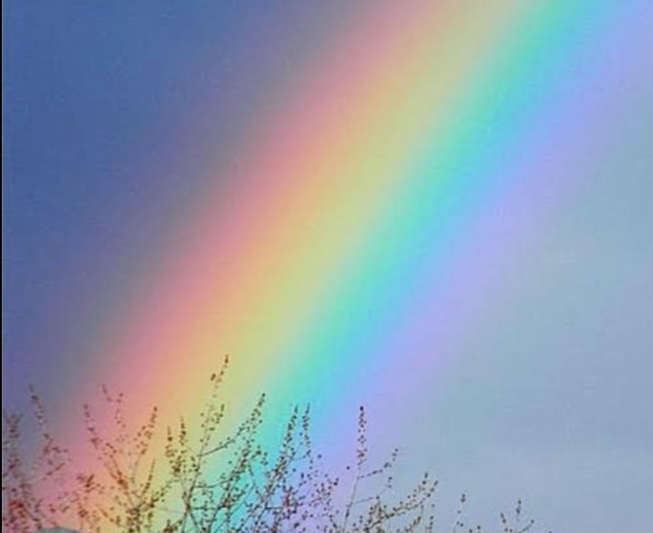 Nop, todos los colores existentes se encuentran en esta imagen, lo que pasa es que hay millones de posibilidades, añadiendole el poder jugar con la saturación, el brillo y las mezclas, pero no se puede crear nada nuevo más allá de esta imagen, de lo perceptible por el ojo humano