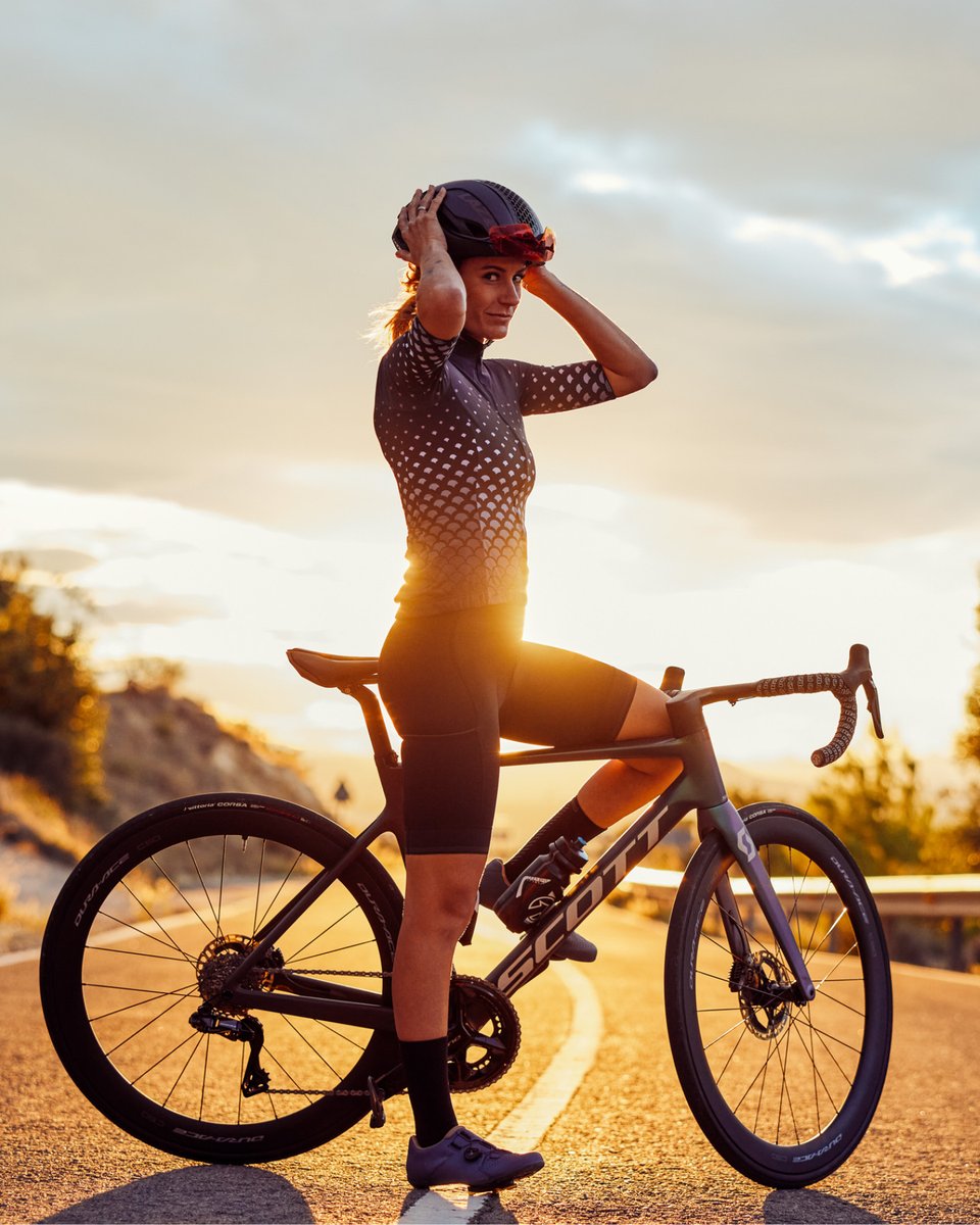 RideShimano's tweet image. Nothing like those golden hour shots.

#ShimanoROAD