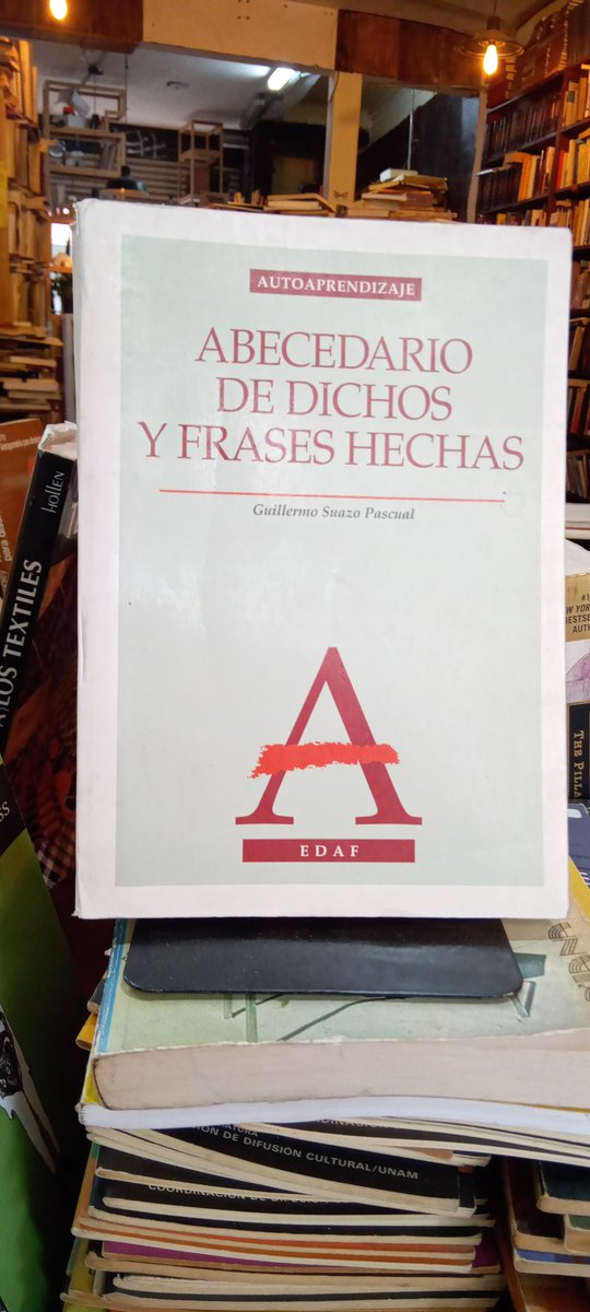 "Tras comprar y leer este libro, nuestro amigo, a la chita callando, se volvió dicharachero y popular". ($250)