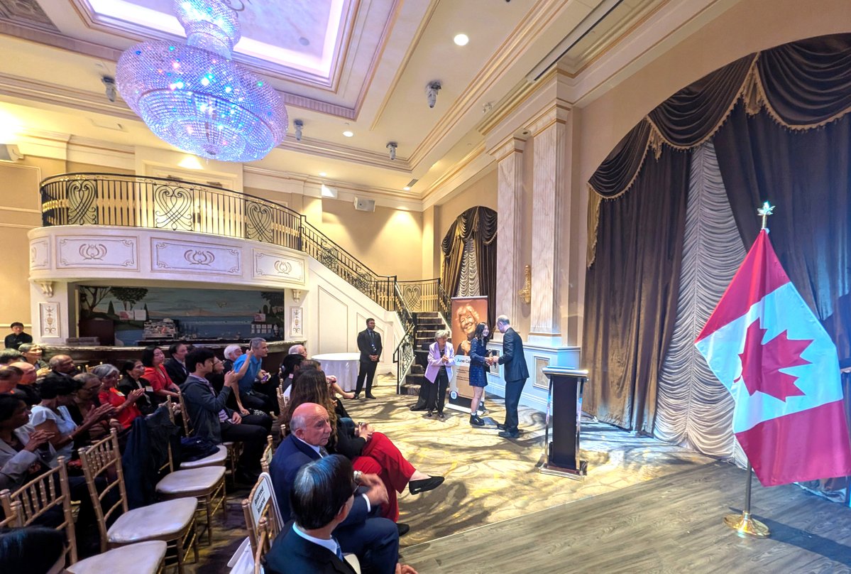 ChessForCXT's tweet image. 🇨🇦Chess for Connection&apos;s impact continues to grow. April recently had the great honor of receiving the 𝟮𝟬𝟮𝟱 𝗝𝘂𝗻𝗲 𝗖𝗮𝗹𝗹𝘄𝗼𝗼𝗱 𝗢𝘂𝘁𝘀𝘁𝗮𝗻𝗱𝗶𝗻𝗴 𝗔𝗰𝗵𝗶𝗲𝘃𝗲𝗺𝗲𝗻𝘁 𝗔𝘄𝗮𝗿𝗱 𝗳𝗼𝗿 𝗩𝗼𝗹𝘂𝗻𝘁𝗮𝗿𝗶𝘀𝗺 🎉🎉

🔎news.ontario.ca/en/backgrounde…

@FIDESocialChess