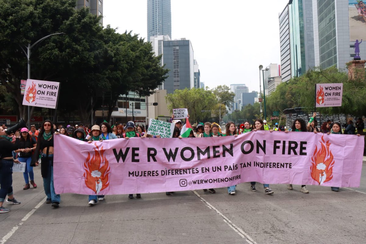 laprensaoem's tweet photo. #EnImágenes 📷
🟢🗣️Inicia la marcha #28S, sobre Paseo de la Reforma, donde colectivos feministas piden despenalizar el aborto en todo el país 

📷 Sergio Vázquez / La Prensa 
📲 https://t.co/cKMPoQGBnB https://t.co/Z0ZmyflaJy