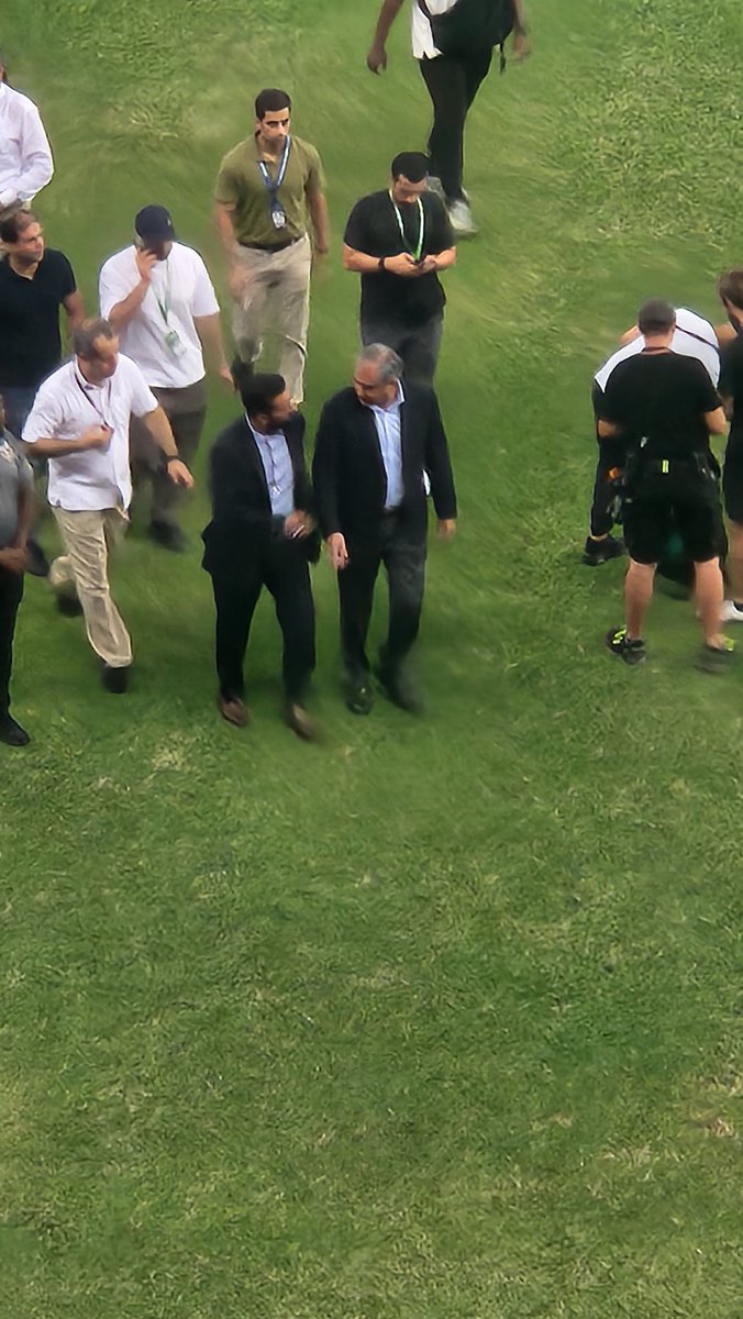 Shocking and Unreal moment in cricket history. 🤯

ACC &amp; PCB chief Mohsin Naqvi has reportedly left the stadium with the Asia Cup trophy.

Did not want India to be photographed with the title.

#AsiaCup2025 #INDvsPAK
#AsiaCupFinal