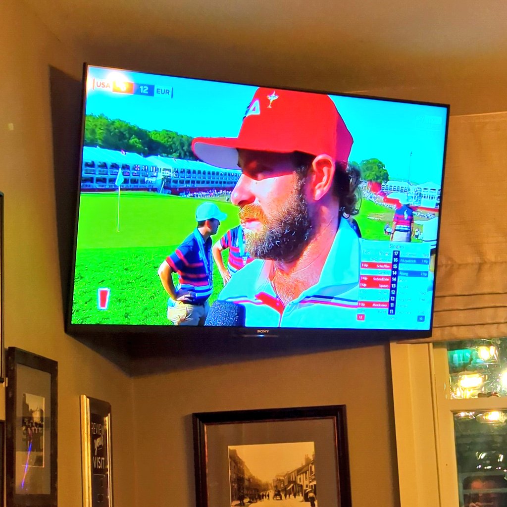 Sam_Prest's tweet image. Knew he was in America but didn't know what @AJLimb91 was there for. 

Traitor.