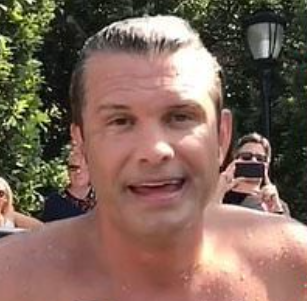 BD007Marky's tweet photo. Just absolutely polluted. @PeteHegseth #beergoggles #drunk #tanked #pissed #liquoredup https://t.co/bQkXcpYMpw