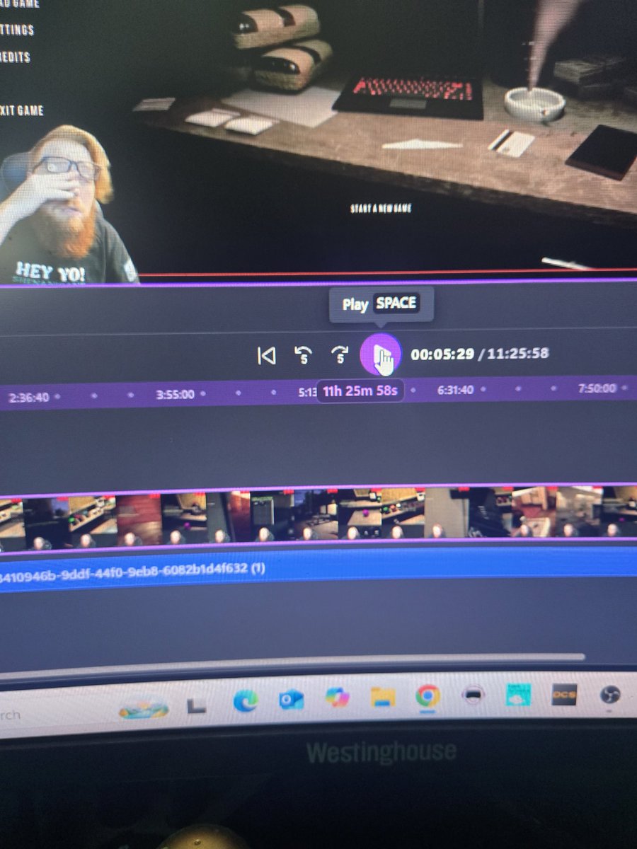 RoastedGingerXX's tweet photo. Looks like the next YouTube video will be part 1 of 11 lol. This is gonna take forever to edit. 11 and a half hours of stream to go through!!
https://t.co/vw2mWyF5i5 
https://t.co/Sc1ZU26HM4 
YouTube @RoastedGinger https://t.co/w6dV4vgco4