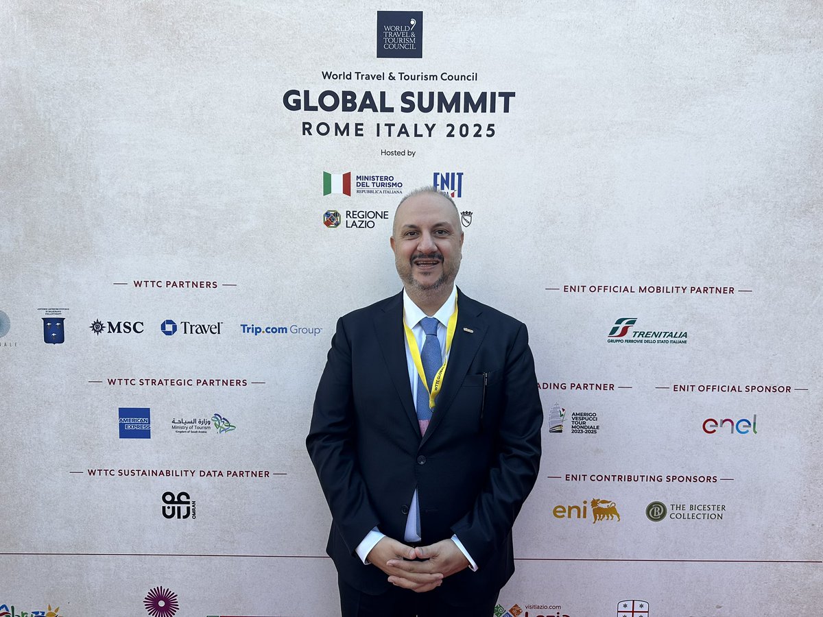 YldrmTas2's tweet photo. 🌍 WTTC Global Summit – 1. Gün Notları

Turizmin en üst düzeyde temsil edildiği bu eşsiz buluşmada, bugün öne çıkan iki ana tema vardı:

1️⃣ Sürdürülebilirlik – Endüstrinin geleceği için artık tartışmasız en kritik öncelik. Doğayı, toplulukları ve kültürel mirası koruyarak büyümeyi nasıl sürdüreceğimiz masaya yatırıldı.

2️⃣ Yapay Zeka & AI Agent’lar – Seyahat deneyimini dönüştürecek, kişiselleştirmeyi bir üst seviyeye taşıyacak ve operasyonel verimliliği artıracak çözümler tüm dünyanın gündeminde.

Bu iki konu, turizmin geleceğini şekillendiren en güçlü trendler olarak zirvenin ilk gününde net bir şekilde öne çıktı.

#WTTC #Tourism #AI #Sustainability #FutureOfTravel