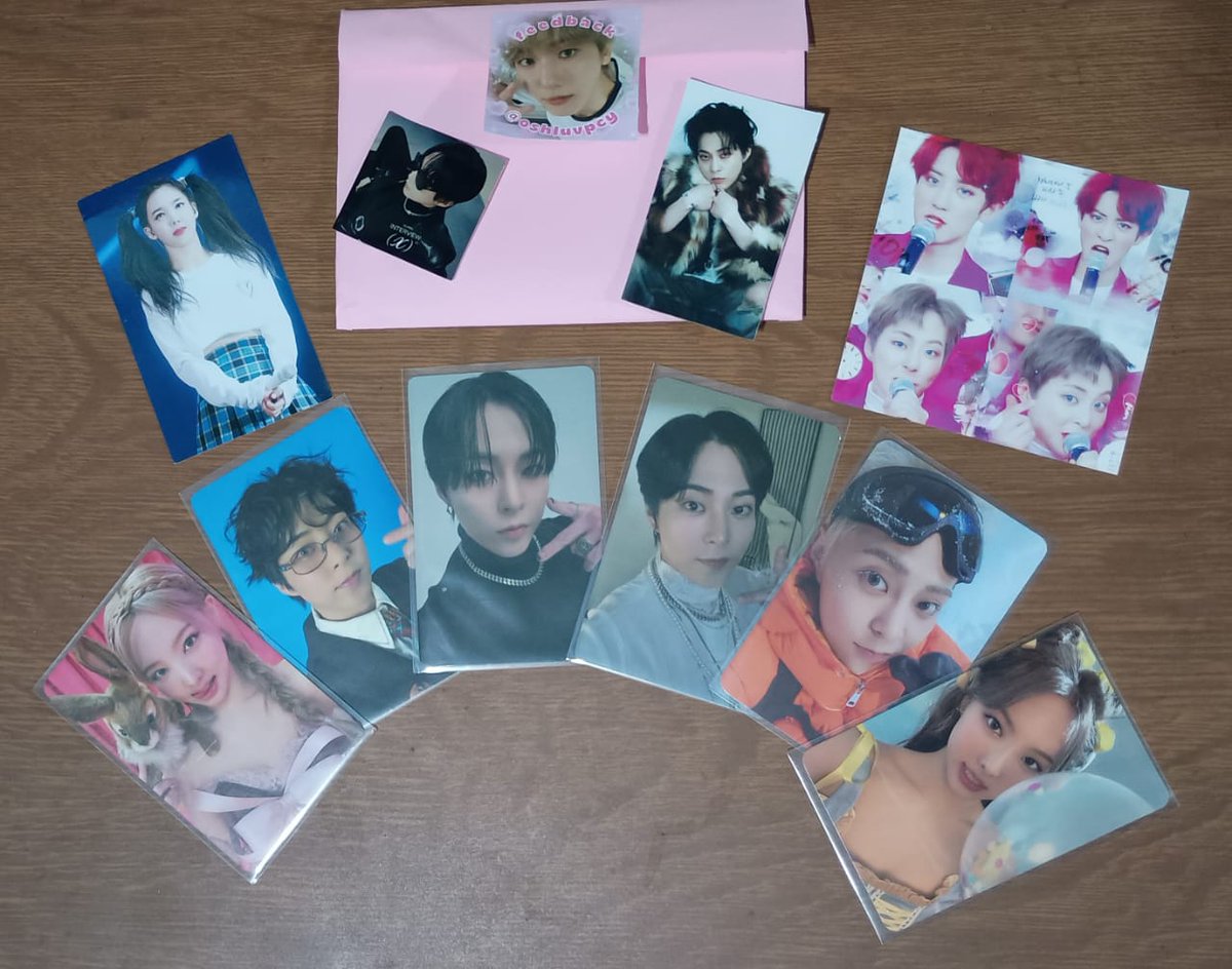 e_o_xiu's tweet photo. Feedback positivo pra maioral @oshluvpcy que é o anjo que abençoa minha coleção constantemente. As compras são sempre tranquilas e bem organizadas! Recebi tudo embalado de forma segura e eu só tenho elogios. https://t.co/ogzwlltf15