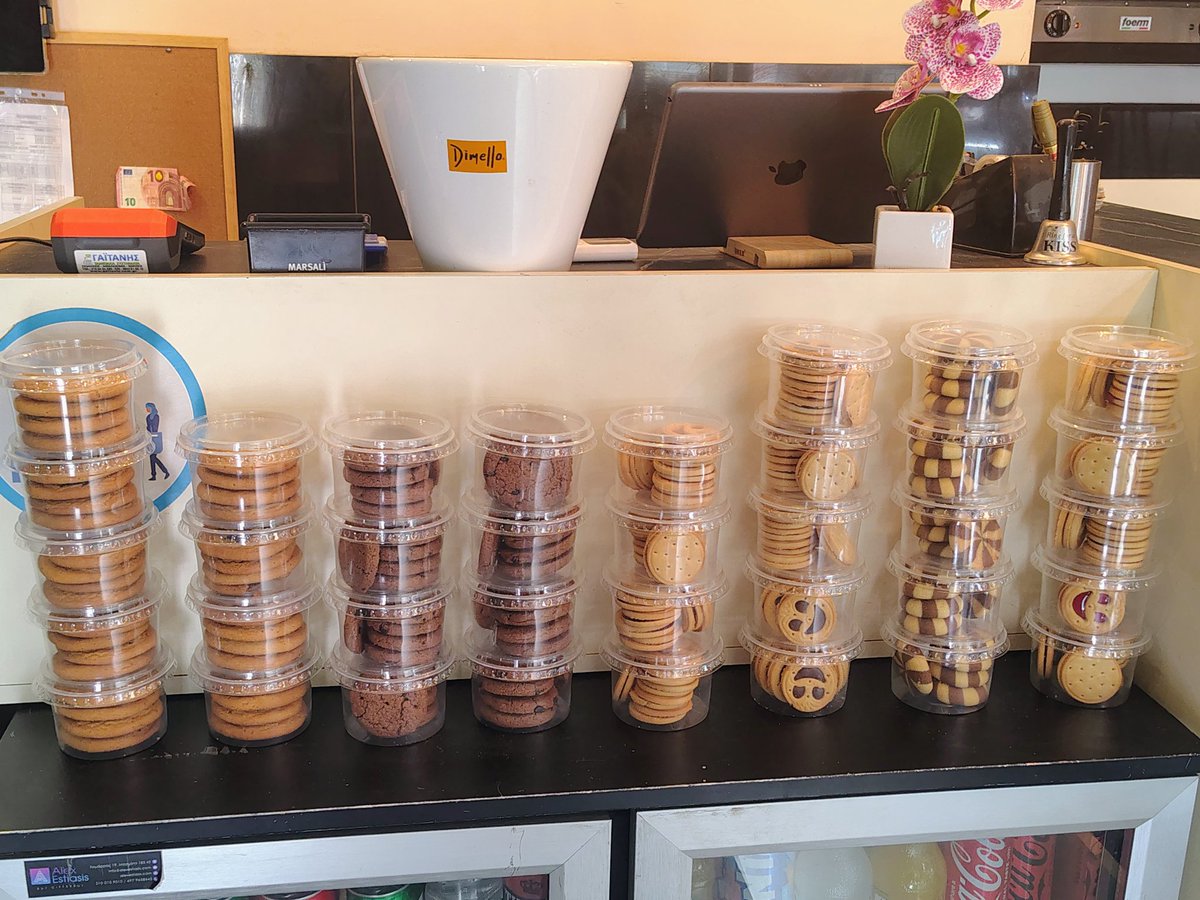 ntzoidos's tweet image. Έρχεται νέα εβδομάδα...γεμίσαμε φρέσκα μπισκότα για συνοδεία με τον μοναδικό μας καφέ!! #coffeecorner #moschato #coffeecornermoschato #snak #2109400573