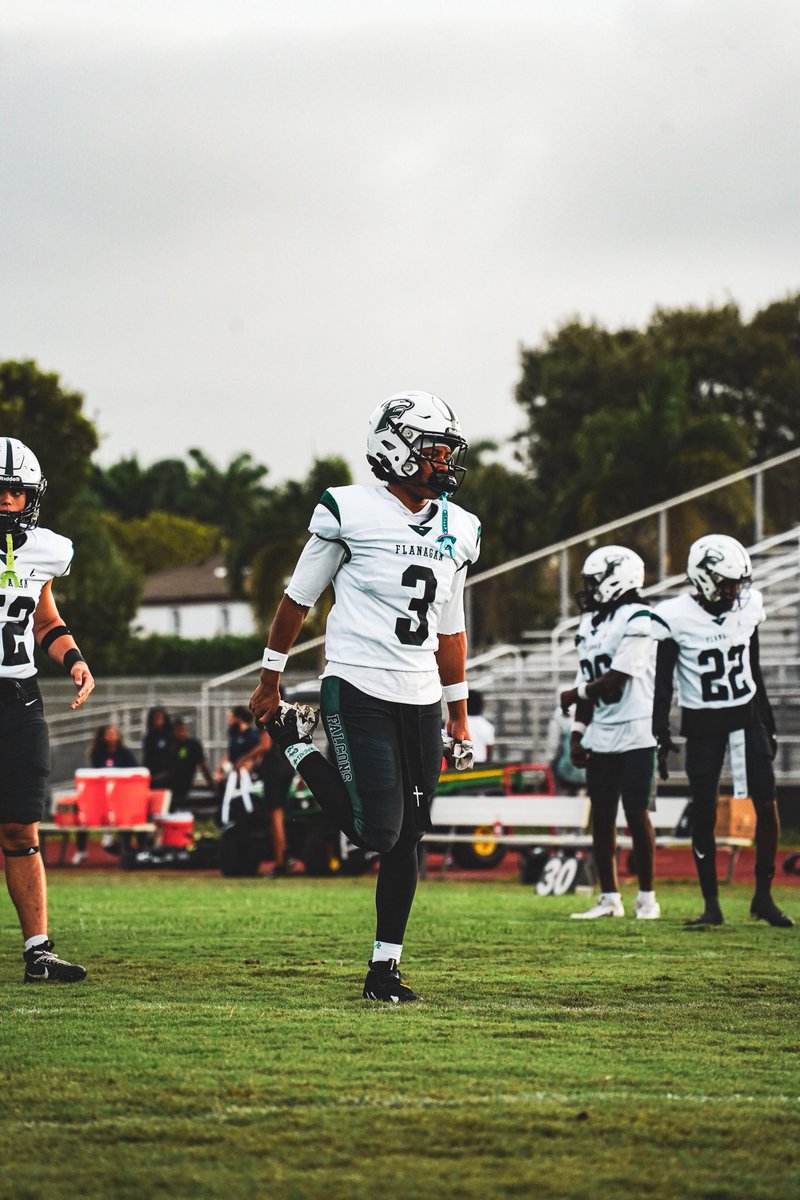 MIDSEASON
Check Me Out Coaches 💯
hudl.com/v/2SqR6s