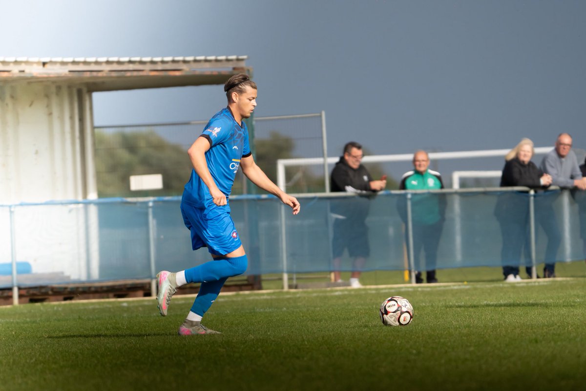 NathanEvan957's tweet photo. Shots from @WhittleseyAthFC game against @TheCastlemen https://t.co/Qc47A16xxG