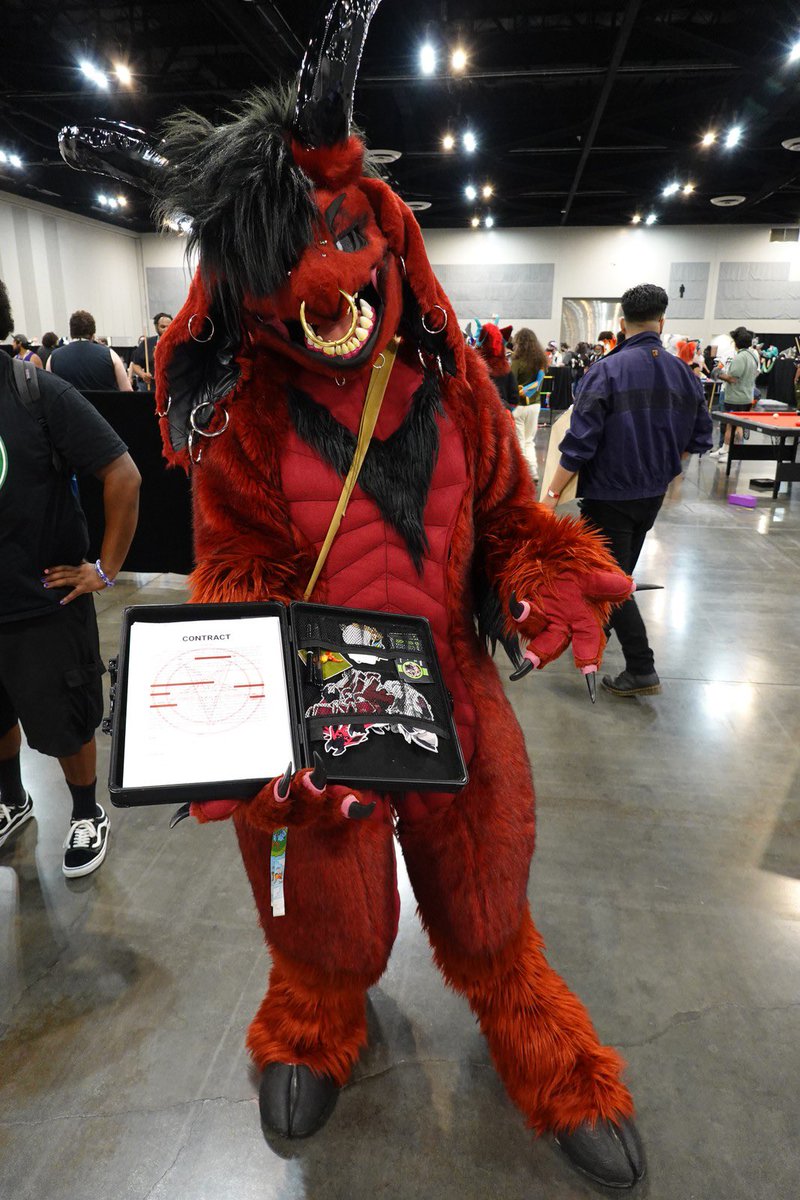 CHARCOAL THE SERGAL🖤 tweet media