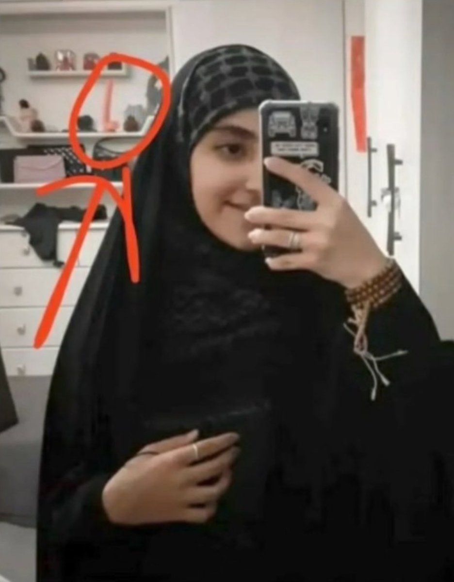 BROKENBRITAIN0's tweet photo. Well then...that's not very Halal is it 😅🤣🍆 https://t.co/6tfmnjzwyf