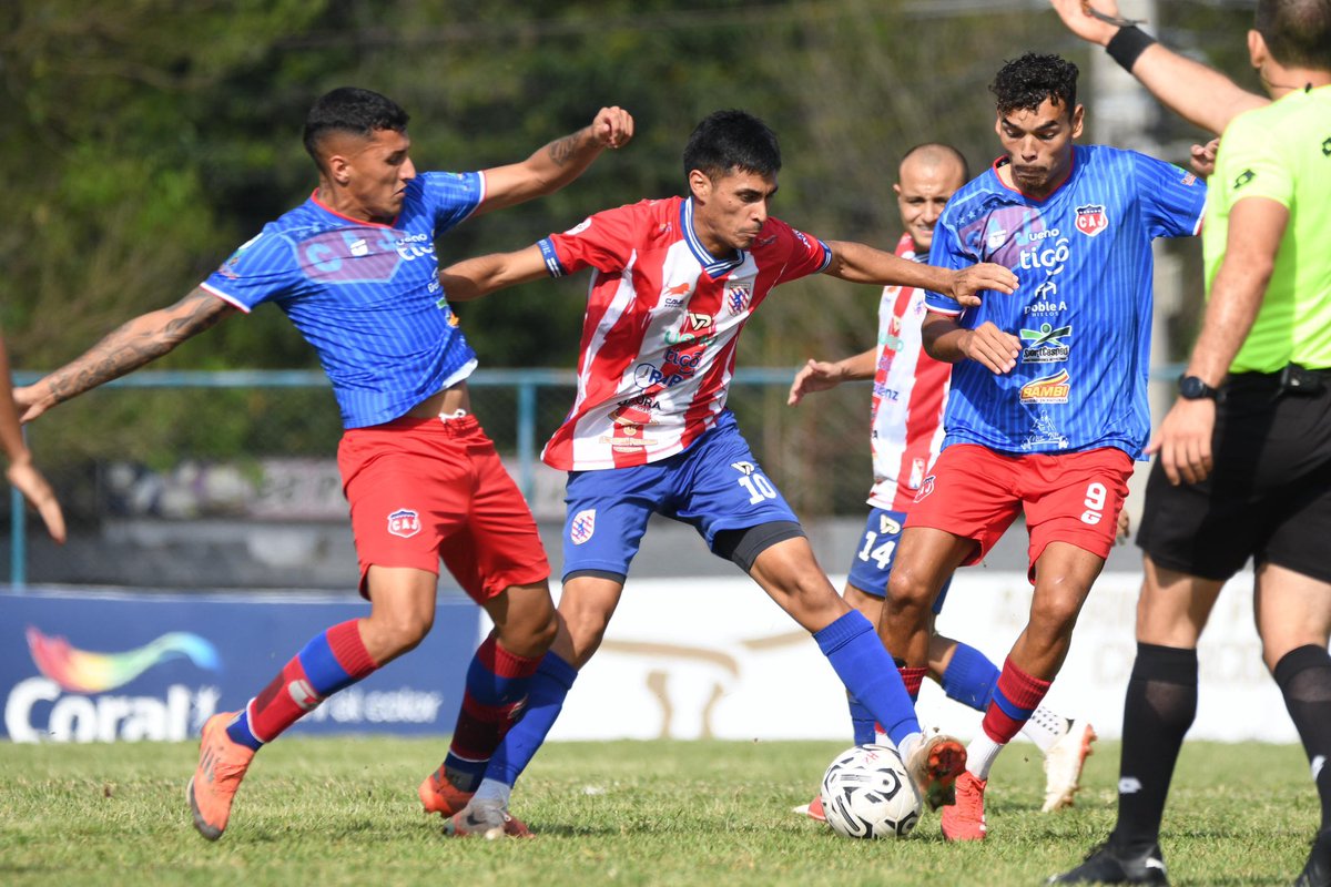 APFPrimeraC's tweet photo. ⏱️ 70’
➡️ #Humaita 2
➡️ #Juventud 0
🗓️Fecha 19.
#APFPrimeraC ⚽️ https://t.co/FuTJxGIdig