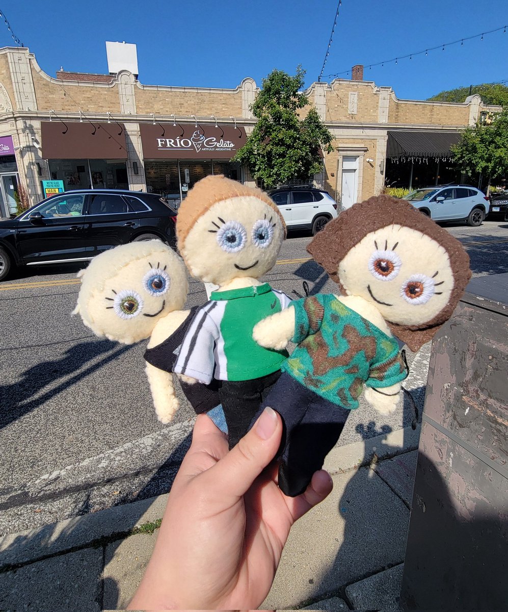 Secret shows: Evanston edition

<a href="/waterparks/">WATERPARKS</a> <a href="/awsten/">AWSTEN KNIGHT</a> <a href="/underscoregeoff/">GEOFF WIGINGTON</a>