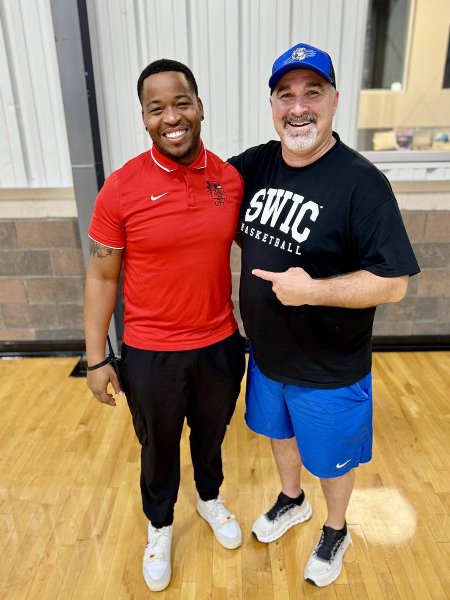 RecruitLFLAGBB's tweet photo. Thank you @OSUWBB @OfficialSEMOWBB and @SWICWBB for coming through this pass week to check out The Lady Hawks and to see what The Lift is all about‼️ 

Next Open Gym session 9/30‼️
#NeverSatisfied #LiftTheLou #TheLiftU #FlyWitUs https://t.co/EWkZoqP7Gh