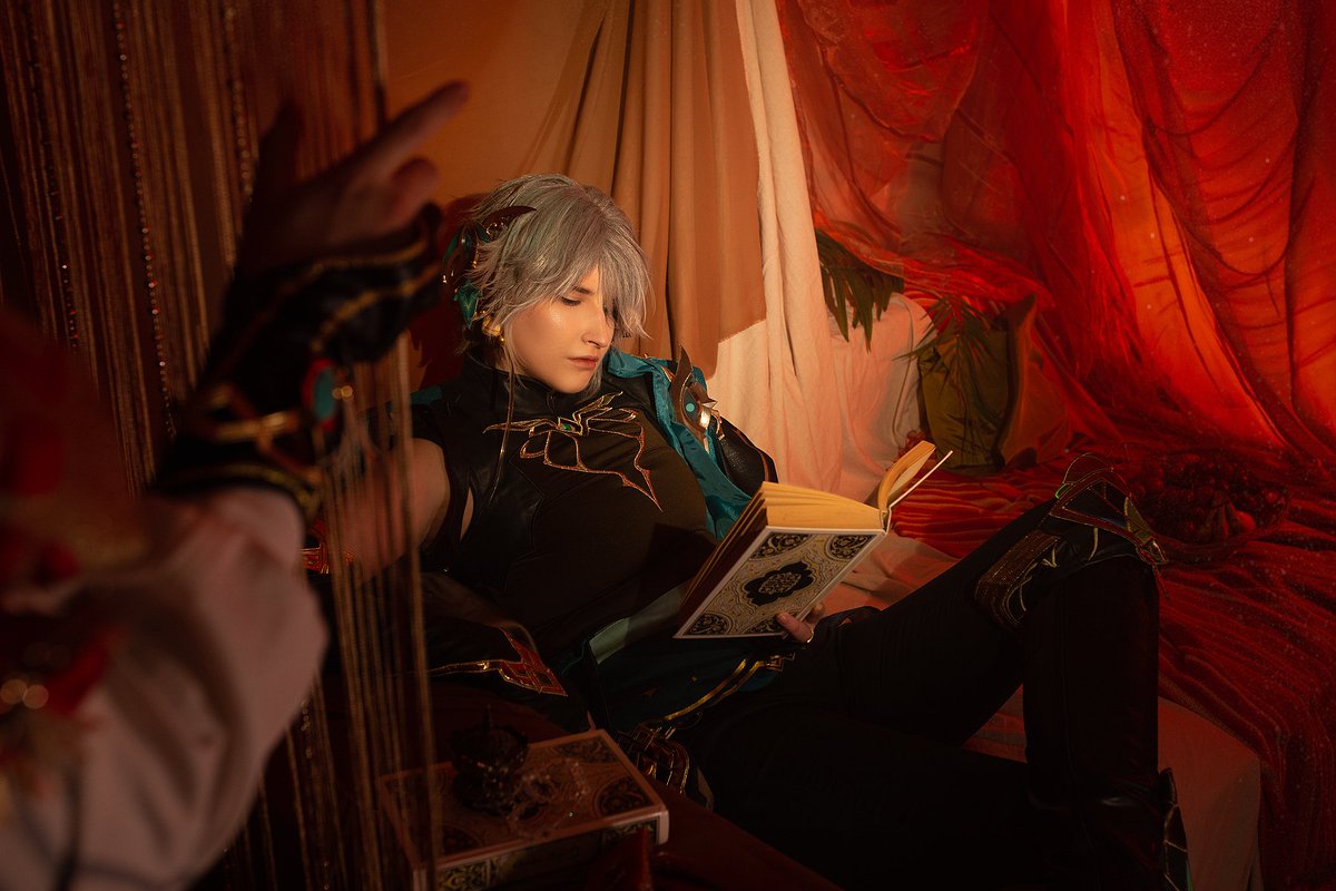 Arkartcos's tweet photo. Alhaitham by Asphyxia_ml (Telegram) 
#Kaveh #Alhaitham #kavetham #Alhaikaveh #BL #blcosplay #cosplay #GenshinImpact https://t.co/XWSBqMAScX