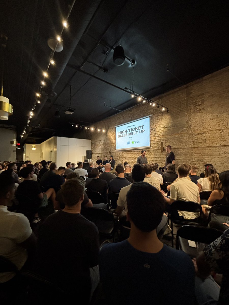 IgnatyevKyrill's tweet photo. SerialSales meetup #2

thanks @serialsales for another sick event https://t.co/S6bzSe21jg