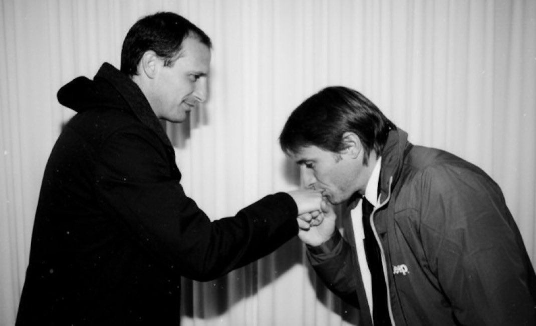 تخضع امام سيدك!