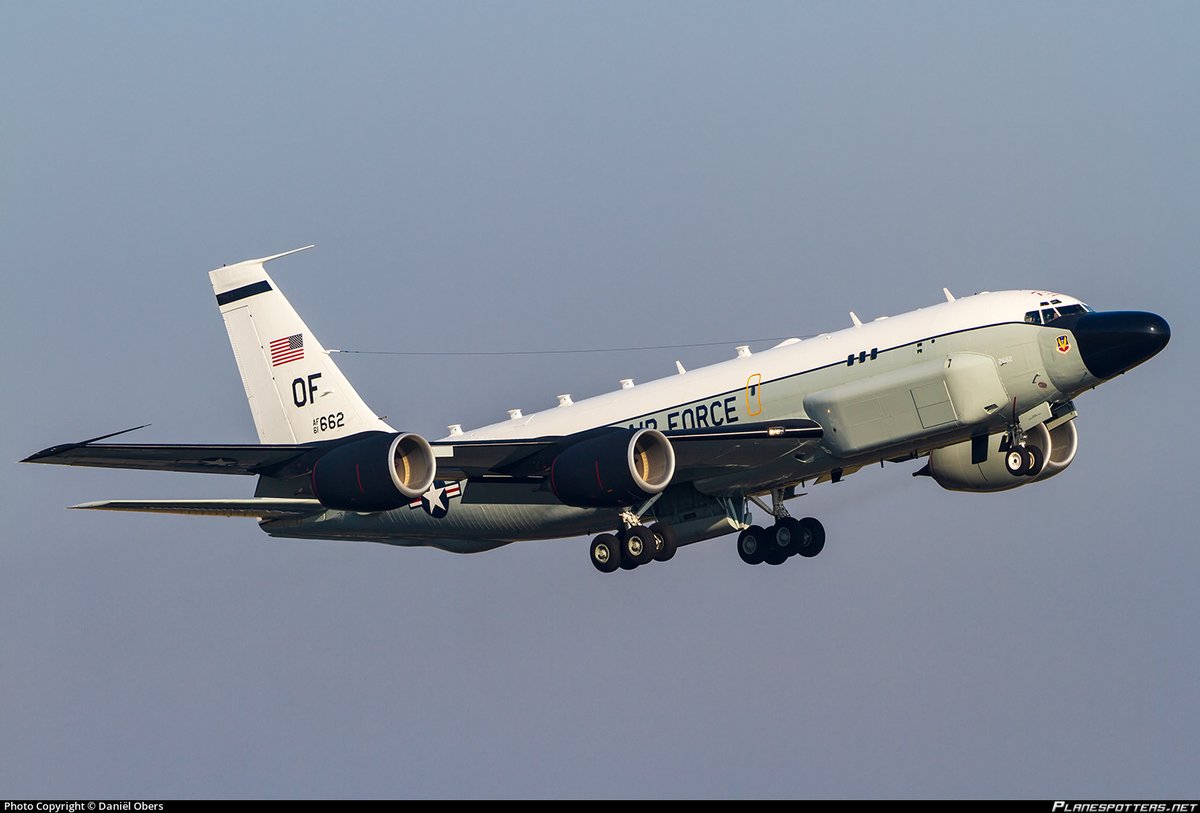 AirAnomaly's tweet photo. 🚀 Ballistic missile tracking mission over the East #China Sea.

🇺🇸 A US Air Force Boeing RC-135S Cobra Ball (61-2662), callsign #POPO50, was tracked operating from #Okinawa. The Cobra Ball is a highly specialized #MASINT platform equipped with electro-optical sensors, MIRA infrared arrays, and tracking radars, designed to monitor ballistic missile launches during boost and re-entry phases.

Its unique black-painted right wing and engines help reduce glare for onboard cameras, making it one of the #USAF’s most distinctive reconnaissance aircraft.

#AirAnomaly #RC135 #CobraBall #EastChinaSea