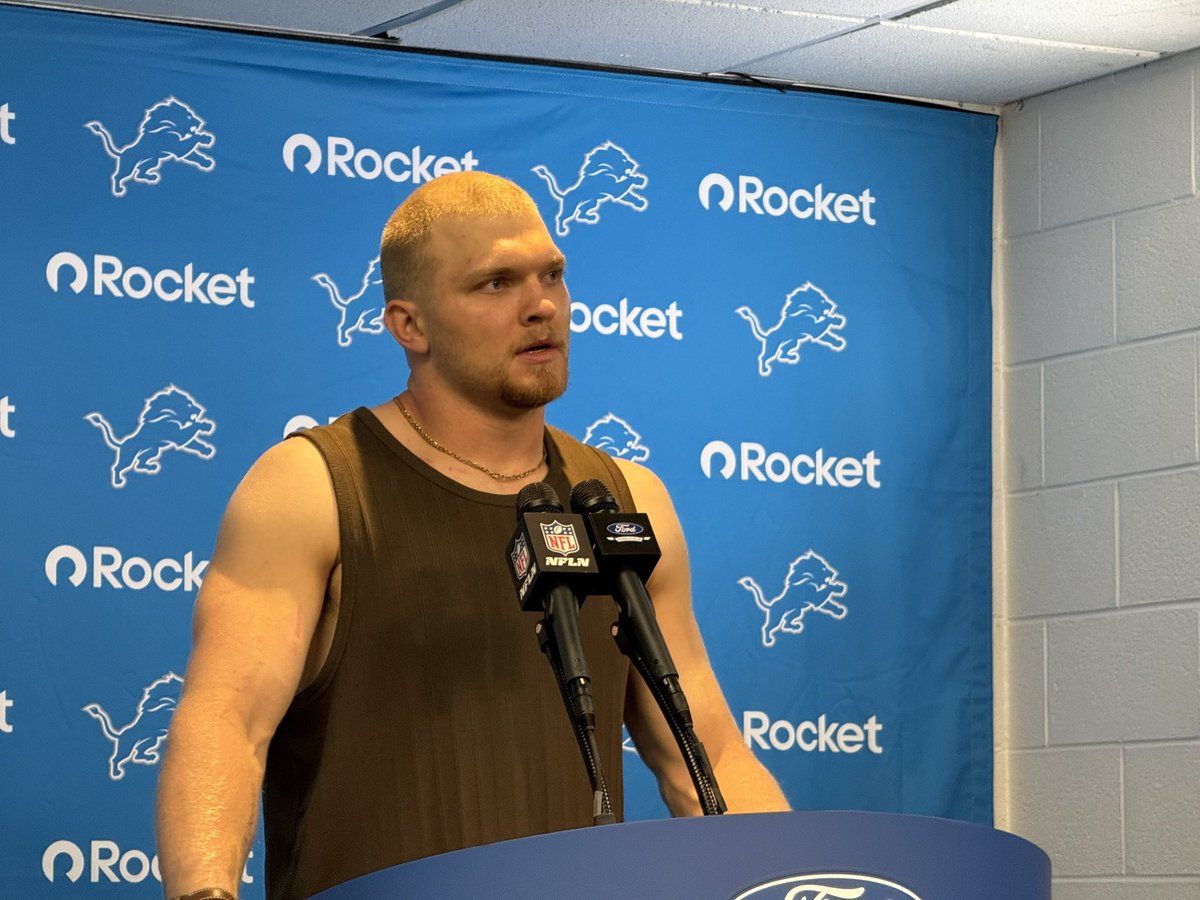 BradGalli's tweet image. Aidan Hutchinson had the wind knocked out of him today. 

He laughed that he tried to get up, so that Lions fans wouldn’t get “flashbacks,” but he couldn’t breathe so he went down.