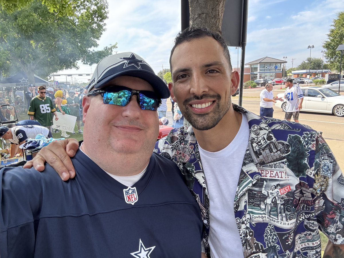 JRHollis274's tweet photo. #CowboysCave #CowboysNation. #Tailgatebaby. https://t.co/SLOicEc01u