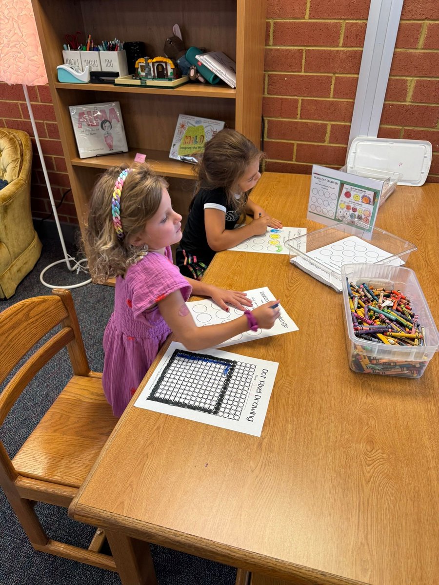 MrsLibraryLady8's tweet image. We&apos;ve been reveling in Dot Day festivities all month at the library. The students are thoroughly enjoying the chance to unleash their creativity. #DotDay #CreativeKids