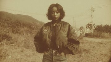 Sepia: Midjourney style reference 4