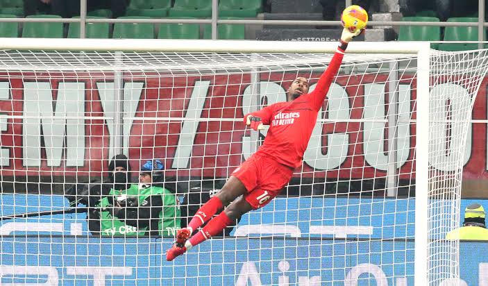 Tribute to SuperMaignan!
Thanks for saving every shots on target from Napoli tonight! <a href="/mmseize/">Magic Mike Maignan</a> #MilanNapoli #ForzaMilan

<a href="/acmilan/">AC Milan</a> renew him already!