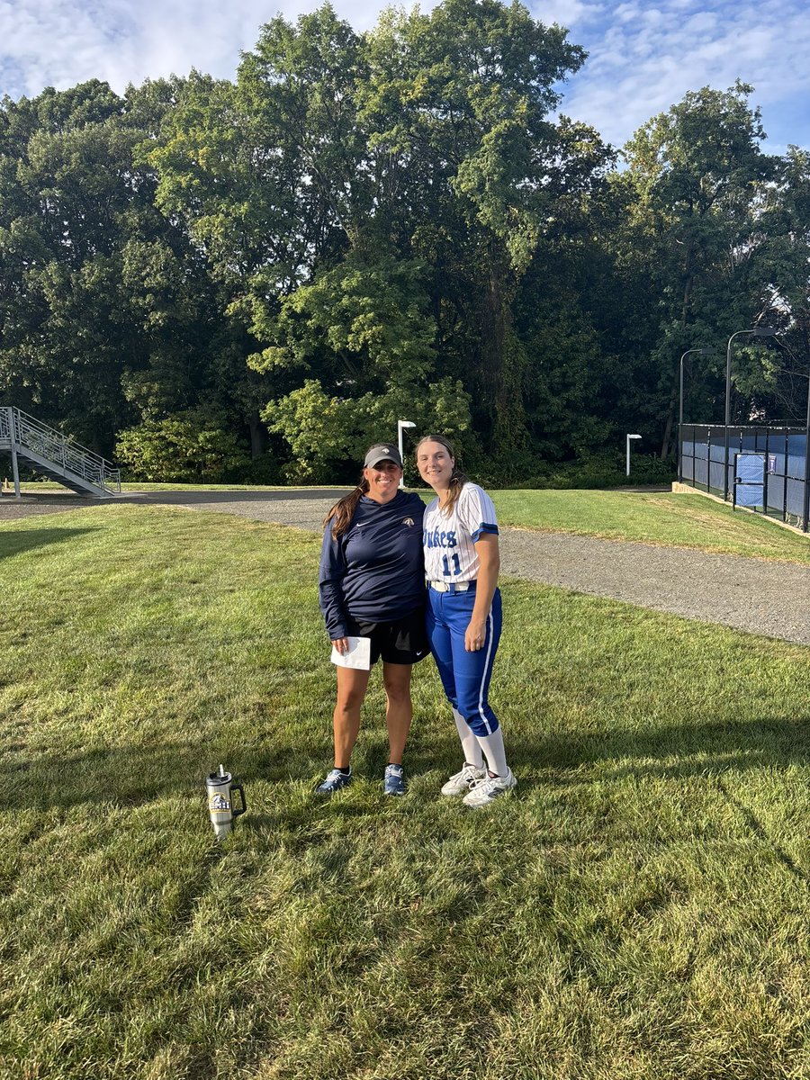 This past weekend I had the amazing opportunity to go to the New Haven University softball camp! Thank you so much Coach Paterson and all the other coaches and players for a fun day. I learned so much that will continue to help me become a better player.