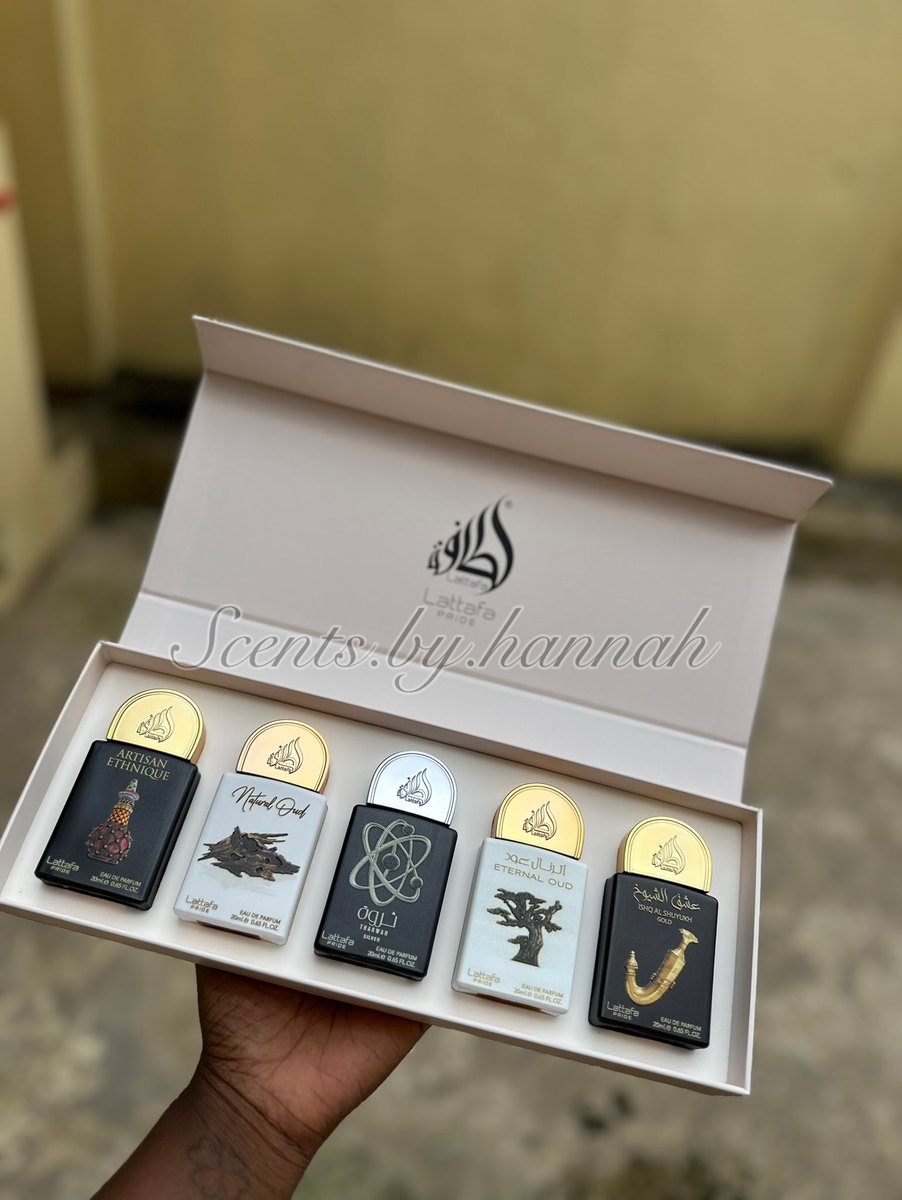 _iffey_xo's tweet image. Lattafa 5 in 1 giftsets😍😍
•
Imagine getting 5 different perfumes of different Lattafa fragrances 
•
You can gift this to your loved ones as well
•
🏷️N38,000 only 
•
Please rt for me 🙏🏾🙏🏾🙏🏾🙏🏾🙏🏾