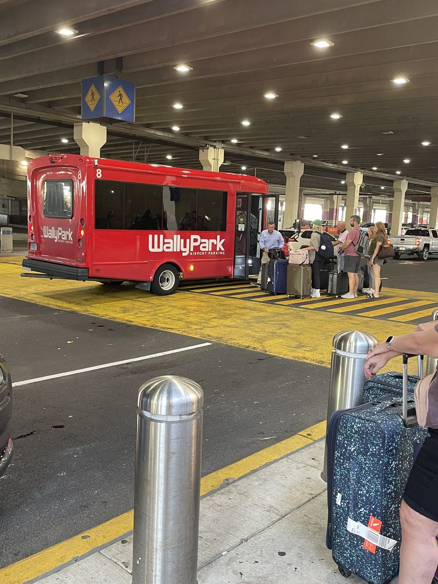 deuxbebes's tweet photo. @WallyPark shame on you for parking your bus in the middle of a crosswalk. Do you know how dangerous that is? https://t.co/RIw017NpBz