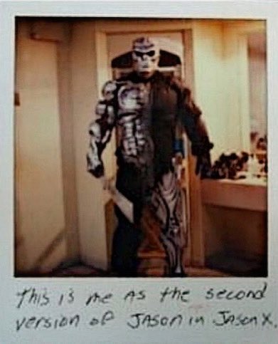 F13ARCHIVIST's tweet image. #BehindtheScenes wardrobe continuity polaroids from the production of #JasonX (CIRCA 2000) 

Credit: Mario Kirner/fridaythe13thpropsmuseum (Instagram)
#FridayThe13th #JasonVoorhees #sifi #HorrorCommunity