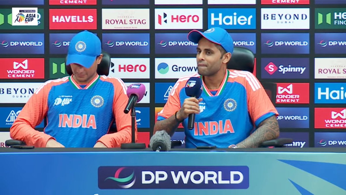 Suryakumar Yadav has donated the fees from all his matches to the army so they can buy Rafale jets.😂😂😂

#INDvPAK #indvspak2025 #PakistanCricket #AsiaCup2025 #IndianCricket