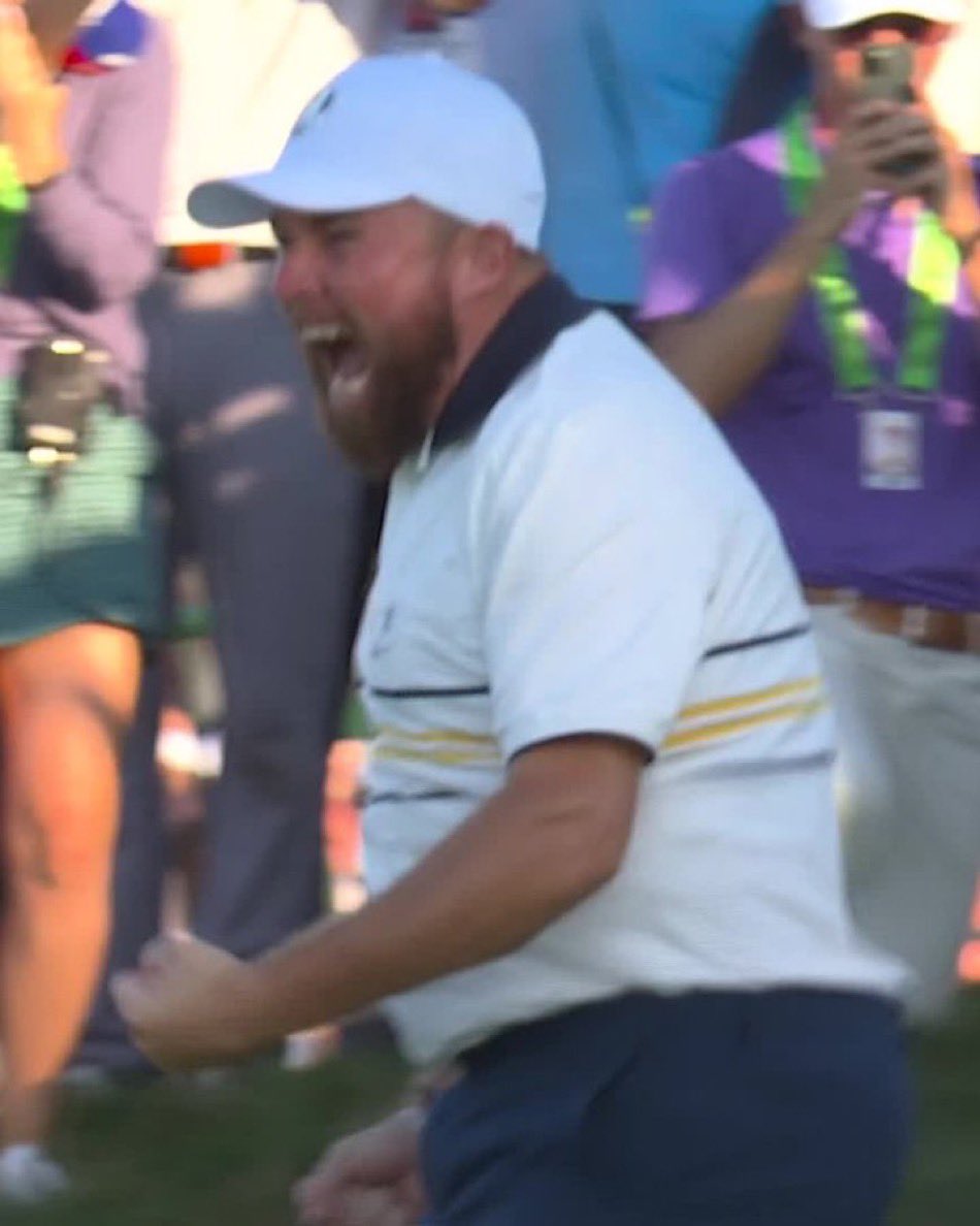 IT JUST HAD TO BE SHANE LOWRY 

EUROPE RETAIN THE RYDER CUP 🏆

#RyderCup #TeamEurope