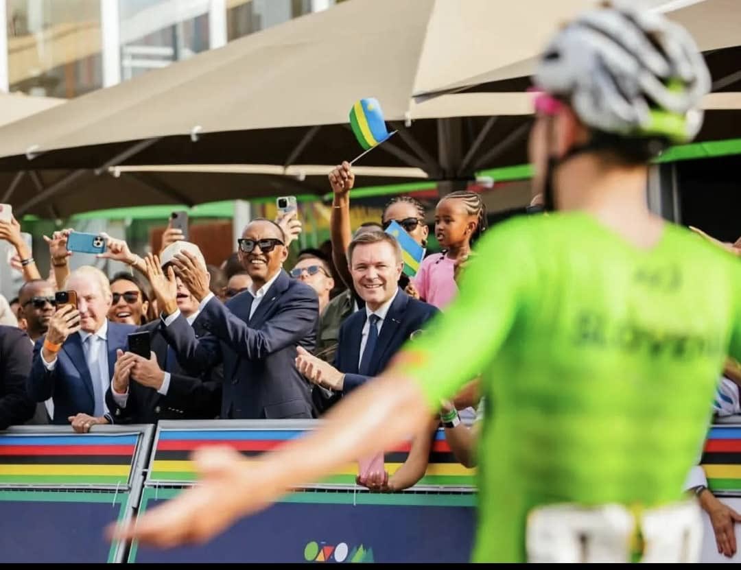 gateteviews's tweet image. Picture of the Day!

Credits 📸: SHUMBUSHO Djasiri, Freelance Photojournalist.

#UCIChampionship2025 #Kigali2025