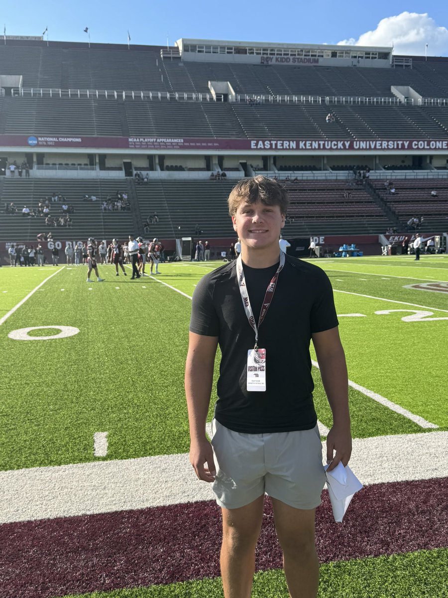 BradyWasik's tweet photo. Had a great time @EKUFootball! Thank you @jaxegan_eku for having me!!! https://t.co/tDicts2abE