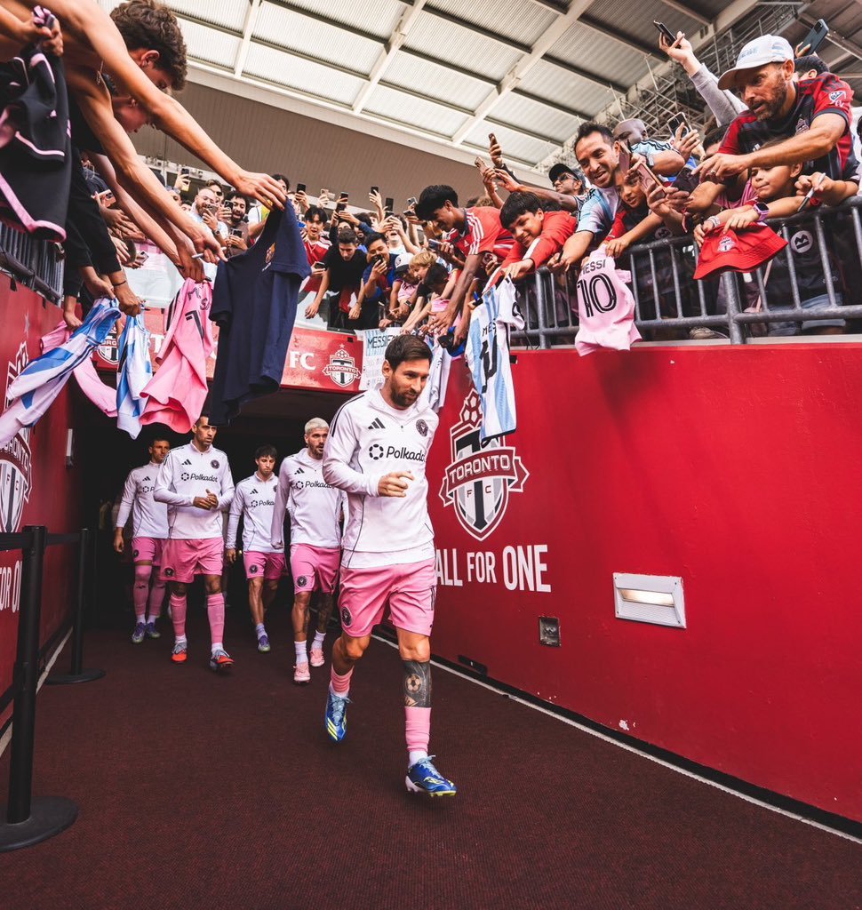 Lionel Messi tweet media