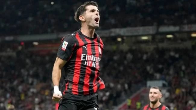 MILAN 2-1 NAPOLI

Seakan terbangun dari tidur panjangnya, AC Milan kini menjelma menjadi tim yang berbeda 180 derajat dari musim sebelumnya. 

Musim lalu? Ada ajalah kebobolan di menit akhir, ada ajalah ngelawak.. akhirnya di papan tengah, sekarang? Beda aura, boss.

Kemenangan
