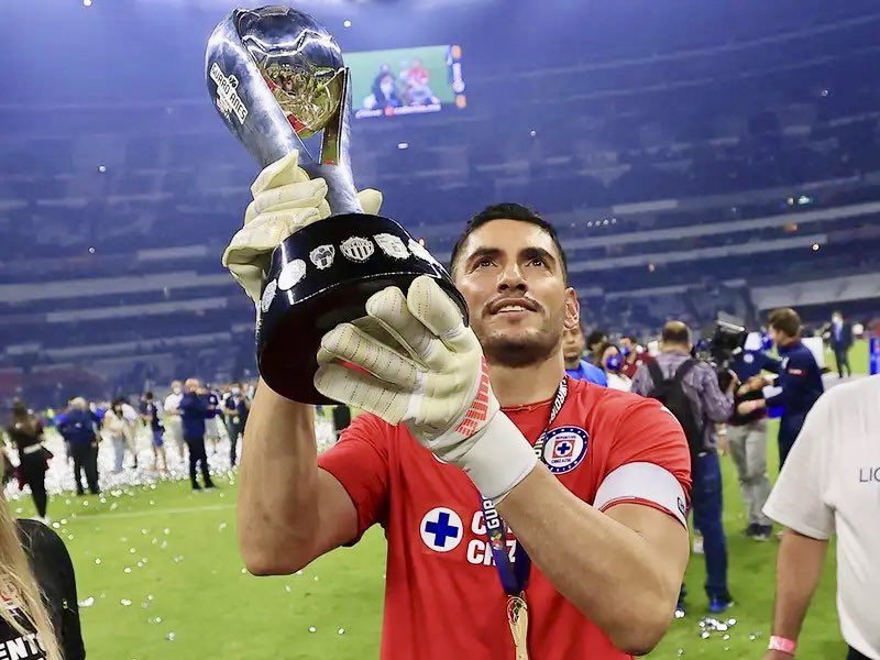_NacionAzul's tweet photo. 🏆30 de mayo de 2021

Aquella noche el capitán Corona miró al cielo y agradeció…

Ya lo había ganando todo.
#CruzAzul https://t.co/SWpBast7ro