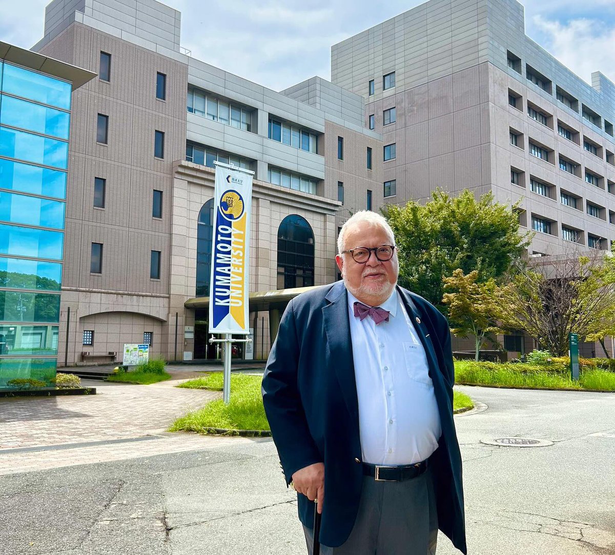 Prof. Dr. Celal Şengör, Japonya’da Akiho Miyashiro ödülünü alırken…