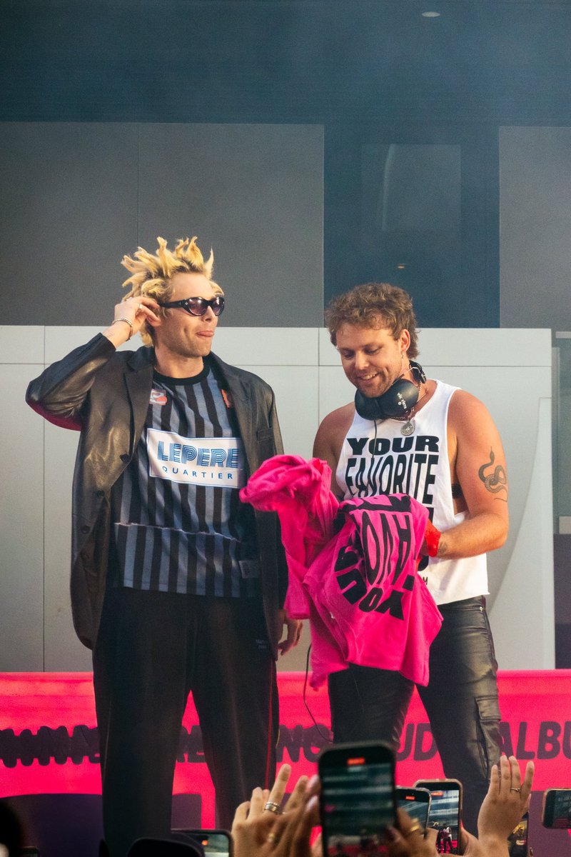 lashtoncontent's tweet photo. ASHTON AND LUKE 2025 VIA: @leilanisfilm https://t.co/GrF8OniWRX