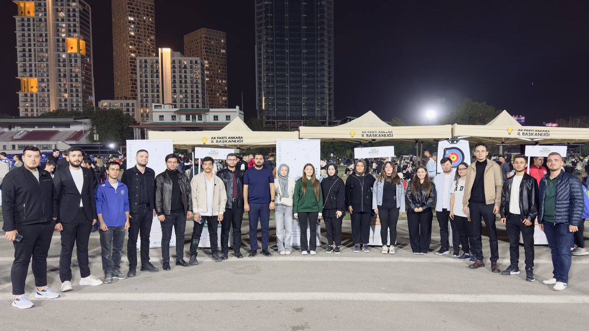 🎉 Kültür Yolu Festivali’nin son günündeydik!

Biz de ÜniAK Ankara olarak son standımızı açtık, gençlerle buluştuk, enerjimizi paylaştık. 🙌

Festival bitti ama gençlerle yolculuğumuz hız kesmeden devam ediyor! 🚀✨