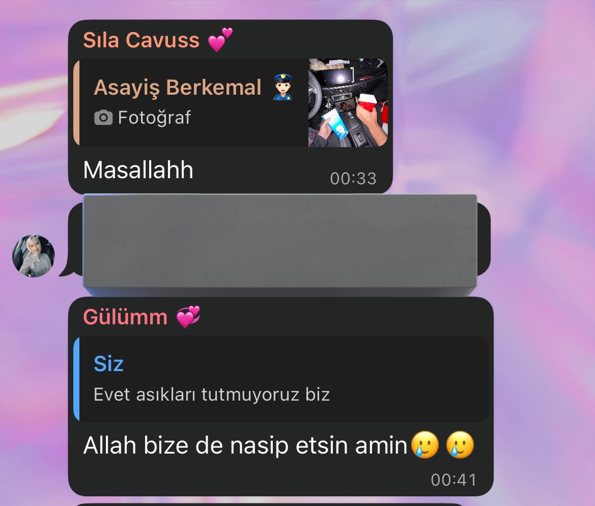 Grupta birimiz gercek askı buldu ve aksam beraber film izliyolar gruba gelen fotoyla bizim tepkiler