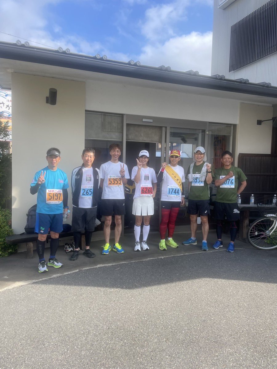hideaki_302's tweet photo. 信州駒ヶ根ハーフマラソンに参加しました。
今年を最後に4年間の休止は残念ですが、仕方ない事なのかな。
ゲストの森脇健児さんと一枚。

#信州駒ヶ根ハーフマラソン
#森脇健児 https://t.co/0ICPr08xT3