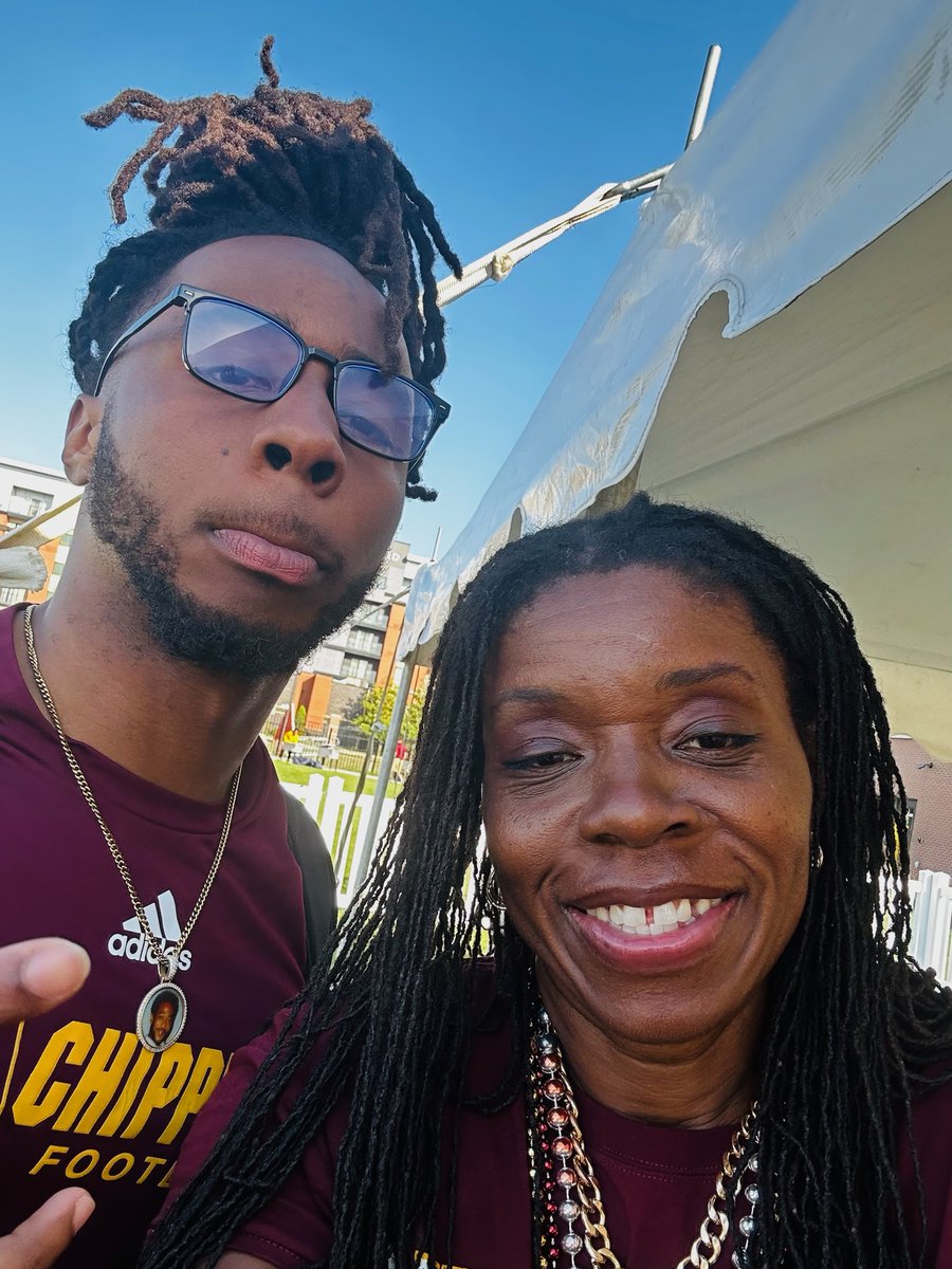 dynasty61996's tweet photo. Family & Friends WeekN 2025 #CMU #FireUP
#MyLANG
#Myson๐
#Momstuff๐๐โฅ๏ธ๐ฅฐ๐โผ๏ธ๐ https://t.co/xPh3PkREjR