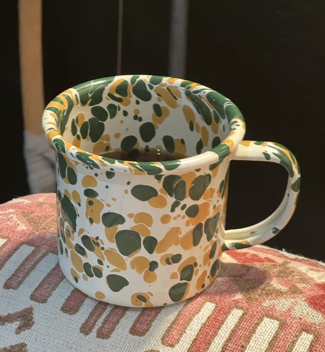 StuffKeithBuys's tweet image. A little afternoon coffee in my one of kind @packers style mug.  Go pack go!  #muglife