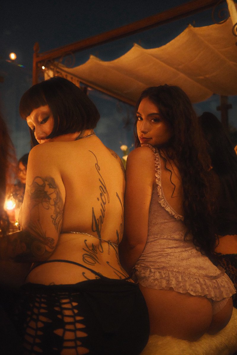 septreilly's tweet photo. Just me and @alphag3rl 🖤 #sexygirls #sexy #ass https://t.co/VHaIttBQuv https://t.co/utJtTob8sL