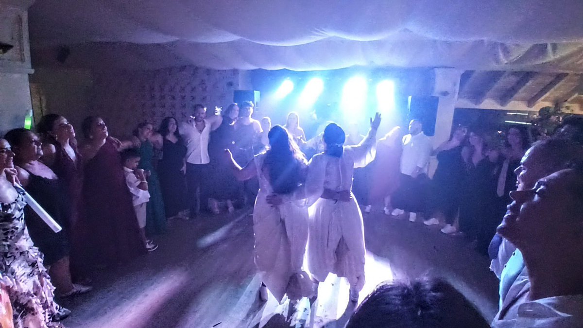 ¿Nos podemos volver a casar? INCREÍBLE 💛 <a href="/Cris086/">Cristy Santiago</a>