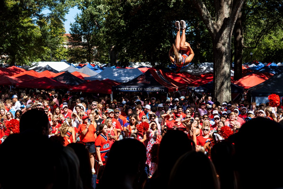ayrton_breck's tweet photo. Ole Miss defeated LSU 24-19 at Vaught-Hemingway Stadium in Oxford, Miss., on Saturday, Sept. 27, 2025. 📸 for @clarionledger https://t.co/pBhkaa7jVG