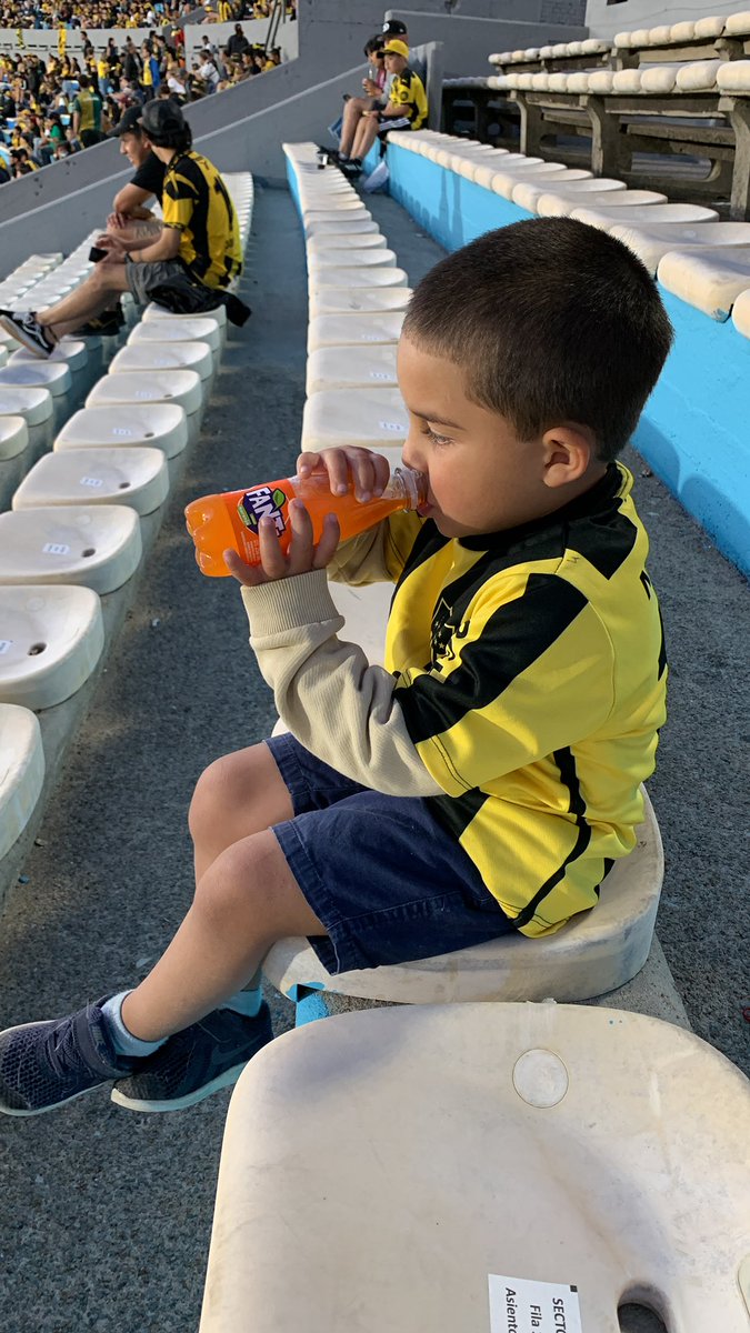 Feliz cumple carbonero querido
<a href="/OficialCAP/">PEÑAROL</a> 134 años de la más rica historia !!!!